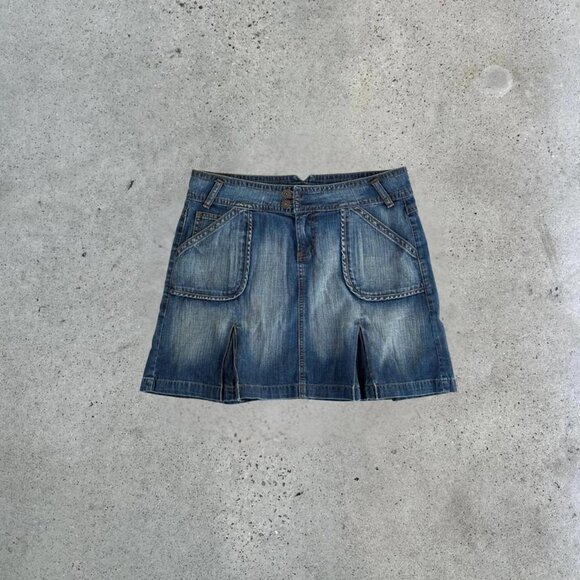L.e.i. Dresses & Skirts - 2000s denim pleated mini skirt